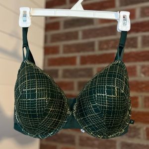 VICTORIA’S SECRET Sexy Lined Demi, Tee Push-up Bra with Gold Lace Detail
